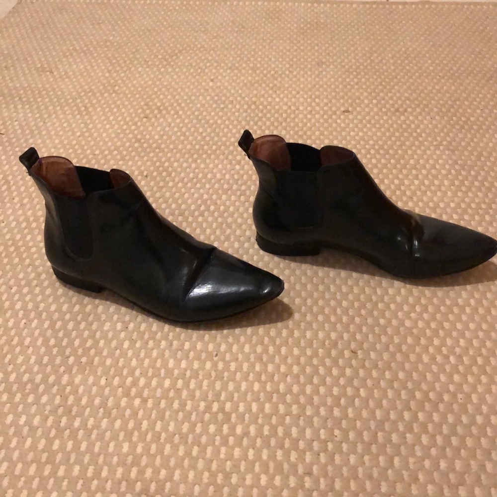 Madewell Chelsea boots size 9.5